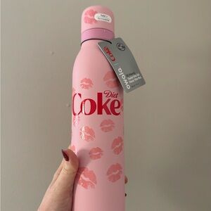 Owala 24oz LE Diet Coke Kisses Stainless Steel FREESIP TWIST  KISSES Sold Out!